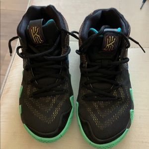 Nike Kyrie Irving 4’s